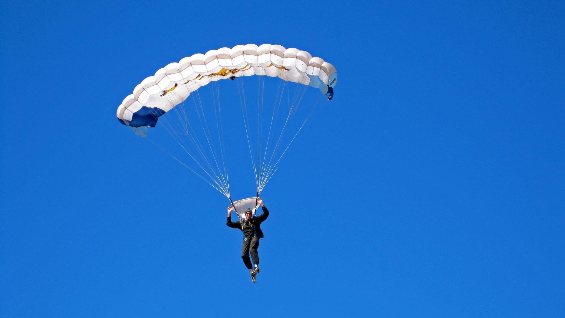 波兰队未来战略：强化团体协作，提升整体赛事成绩，波兰队强不强