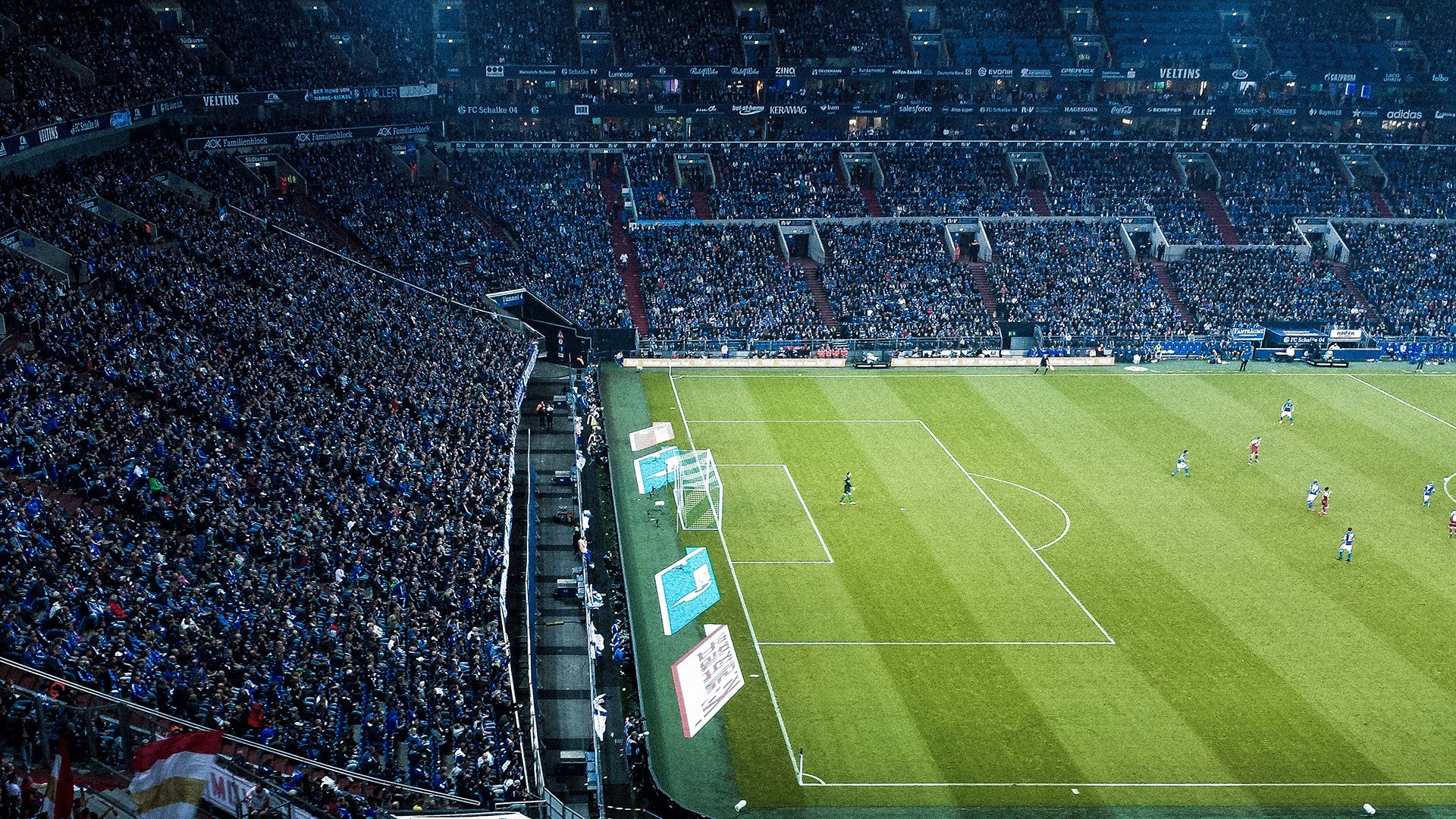 足球产业缺乏商业+公益协同推广模式,足球公益事业