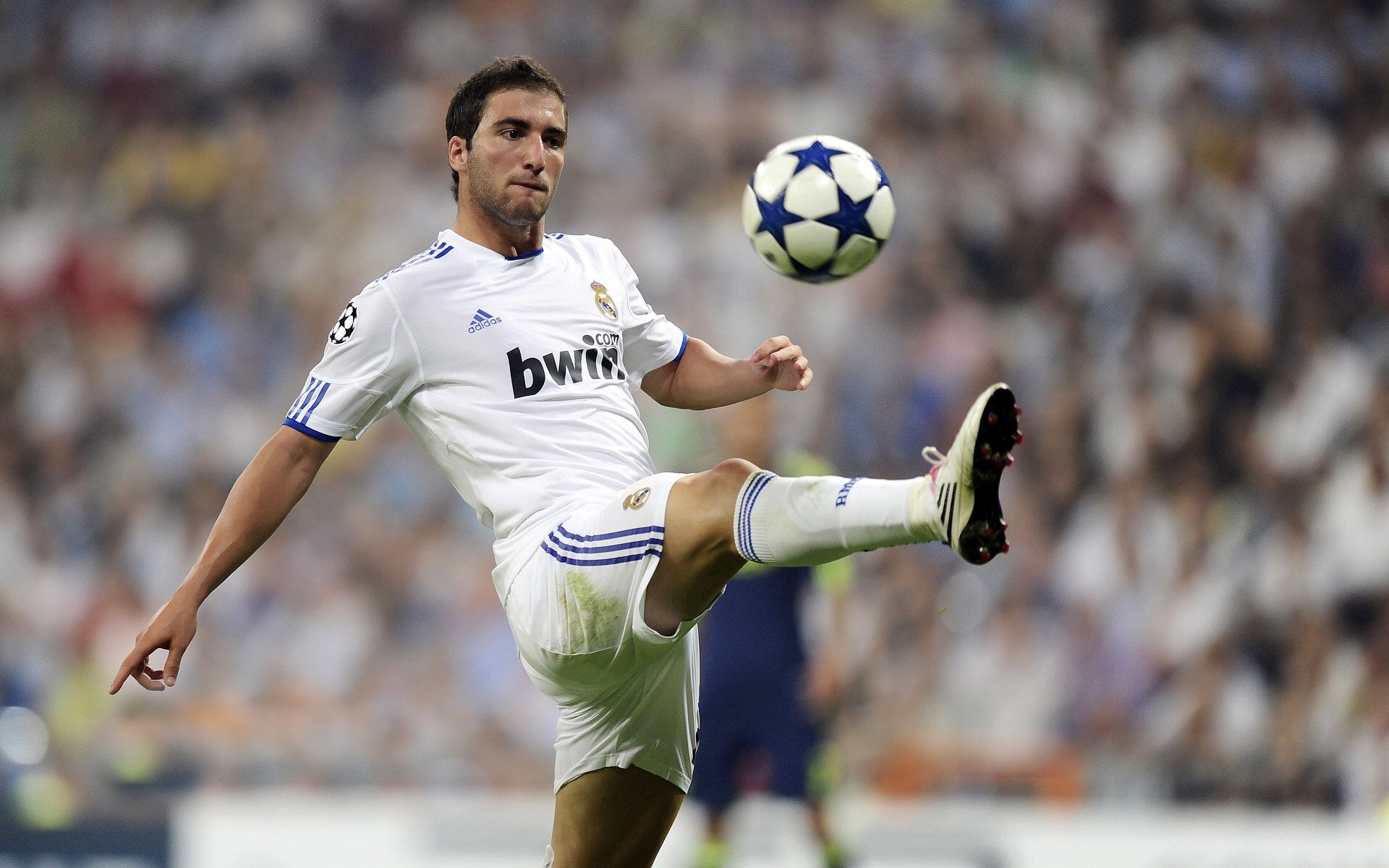 -斯密斯：全黑队的“快节奏指挥官”，引领攻势如风