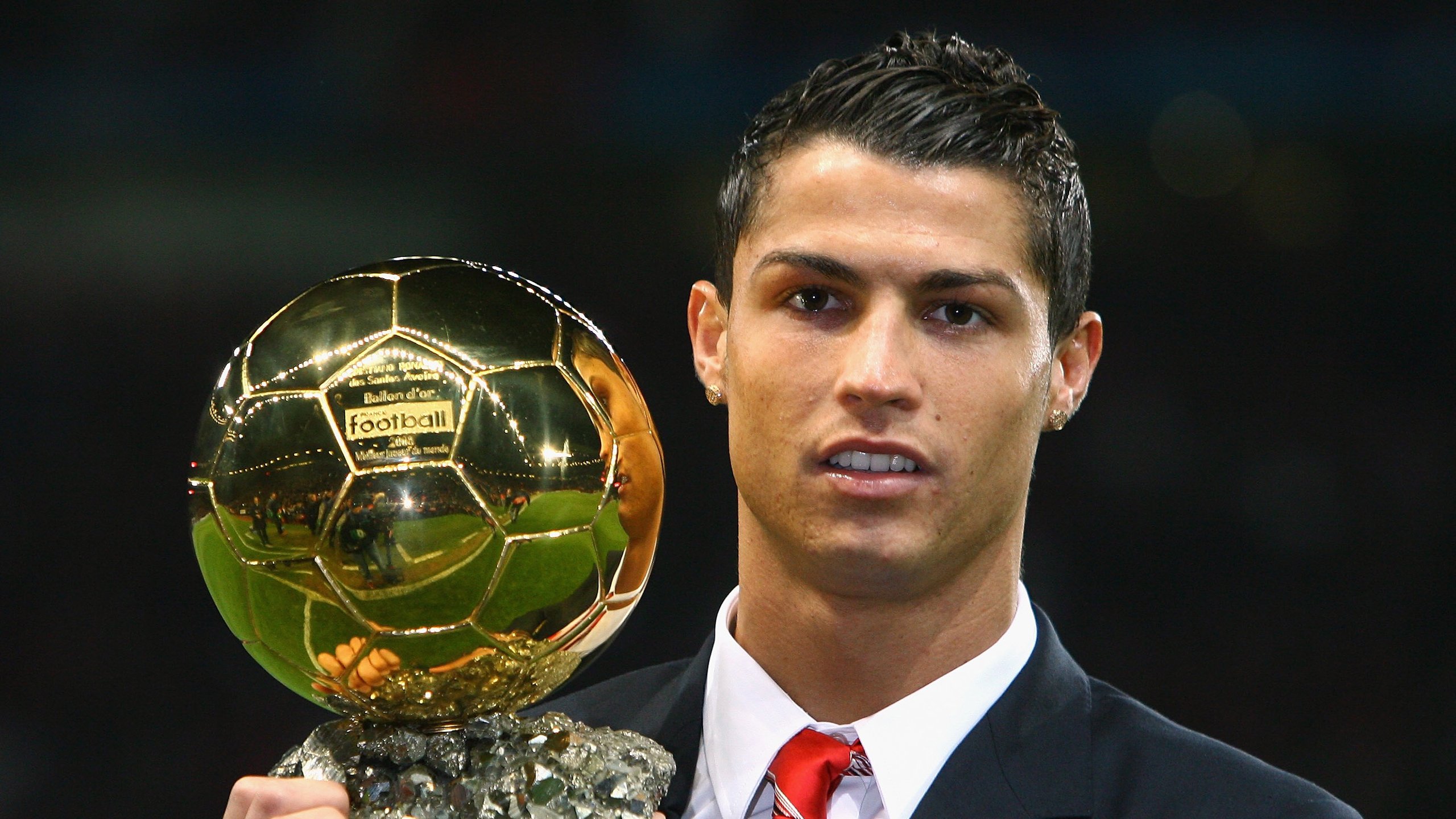 简:无论速度、技巧还是决策,他的全能为全黑队注入无限动力